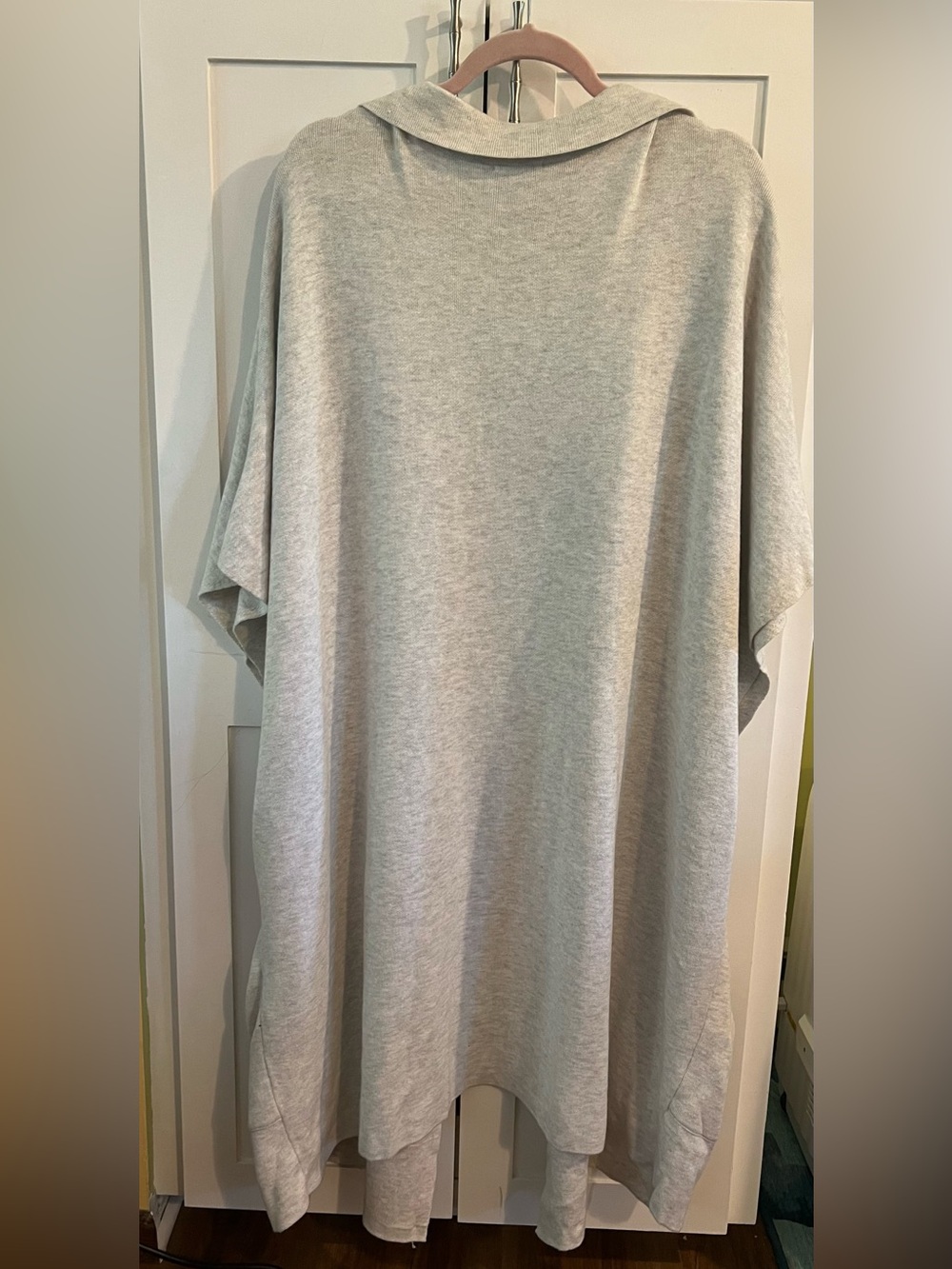 J. Jill Light Gray T-shirt and Open Front Draped Cardigan with Floral Scarf - Picture 8 of 13